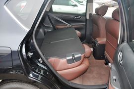 2013款日产骐达1.6L