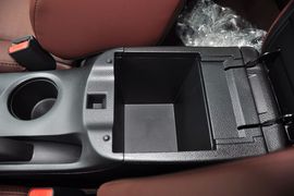 2013款日产骐达1.6L