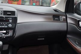 2013款日产骐达1.6L