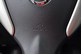 2013款日产骐达1.6L