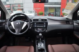 2013款日产骐达1.6L