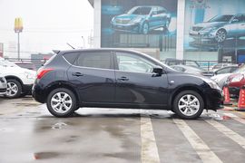 2013款日产骐达1.6L