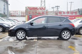 2013款日产骐达1.6L