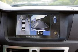 2013款比亚迪思锐1.5TID尊贵型试驾实拍