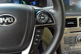 2013款比亚迪思锐1.5TID尊贵型试驾实拍