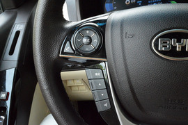 2013款比亚迪思锐1.5TID尊贵型试驾实拍