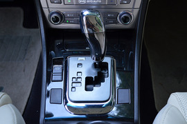 2013款比亚迪思锐1.5TID尊贵型试驾实拍