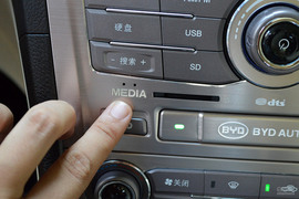 2013款比亚迪思锐1.5TID尊贵型试驾实拍