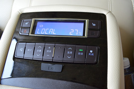 2013款比亚迪思锐1.5TID尊贵型试驾实拍