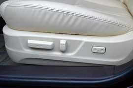 2013款比亚迪思锐1.5TID尊贵型试驾实拍