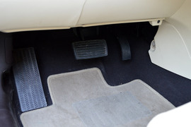 2013款比亚迪思锐1.5TID尊贵型试驾实拍