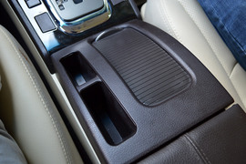 2013款比亚迪思锐1.5TID尊贵型试驾实拍