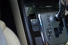 2013款比亚迪思锐1.5TID尊贵型试驾实拍