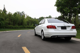 兼顾优雅时尚！试驾新一代奔驰E300L轿车