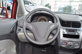 2010款雪佛兰赛欧三厢1.4L