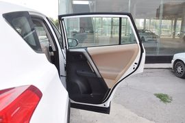 2013款丰田全新RAV4