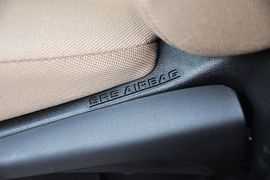 2013款丰田全新RAV4