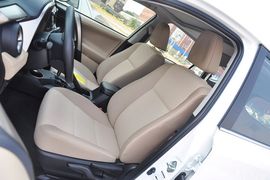 2013款丰田全新RAV4