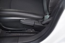 2013款雪佛兰科鲁兹掀背车1.6T手自一体版