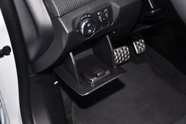 2013款雪佛兰科鲁兹掀背车1.6T手自一体版
