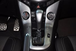 2013款雪佛兰科鲁兹掀背车1.6T手自一体版