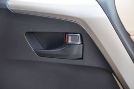 2013款丰田全新RAV4