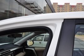 2013款丰田全新RAV4
