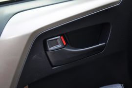 2013款丰田全新RAV4