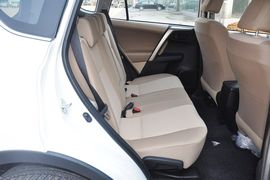 2013款丰田全新RAV4