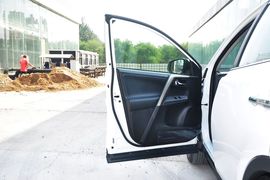 2013款一汽丰田RAV4