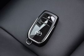 2013款一汽丰田RAV4