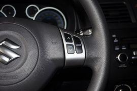 2013款长安铃木天语SX4
