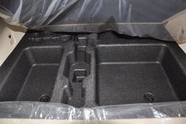 2013款比亚迪S6白金版2.4L手动尊贵型