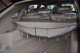 2013款比亚迪S6白金版2.4L手动尊贵型