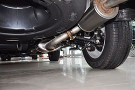 2013款比亚迪S6白金版2.4L手动尊贵型