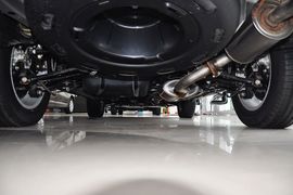 2013款比亚迪S6白金版2.4L手动尊贵型