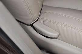 2013款比亚迪S6白金版2.4L手动尊贵型