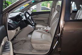 2013款比亚迪S6白金版2.4L手动尊贵型