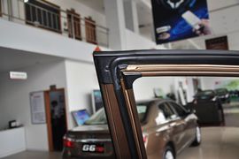 2013款比亚迪S6白金版2.4L手动尊贵型