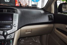 2013款比亚迪S6白金版2.4L手动尊贵型