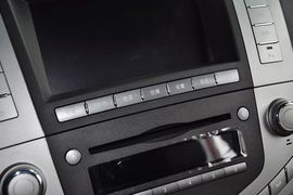 2013款比亚迪S6白金版2.4L手动尊贵型