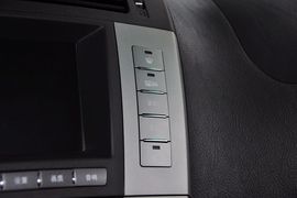 2013款比亚迪S6白金版2.4L手动尊贵型