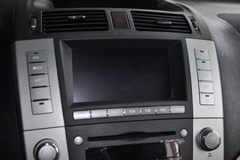 2013款比亚迪S6白金版2.4L手动尊贵型