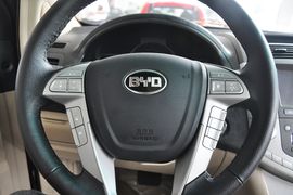 2013款比亚迪S6白金版2.4L手动尊贵型