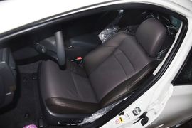 2013款丰田锐志2.5L基本型到店实拍