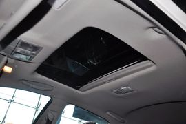 2013款丰田锐志2.5L基本型到店实拍
