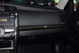 2013款丰田锐志2.5L基本型到店实拍