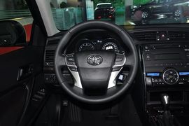 2013款丰田锐志2.5L基本型到店实拍