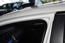 2013款丰田锐志2.5L基本型到店实拍