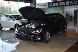 2013款丰田锐志2.5V尚锐导航版
